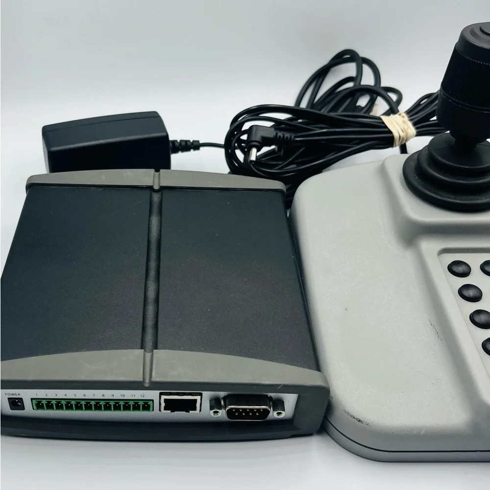 Axis Communications Device - Picture 3 of 7